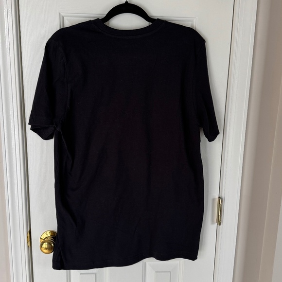 NEW WITH TAGS Adidas Black and Gold Pittsburgh Penguins Shirt  Size Medium - Picture 8 of 10